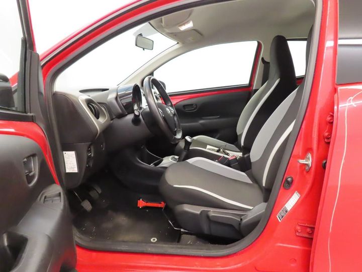 Photo 5 VIN: JTDKGNEC20N138288 - TOYOTA AYGO 