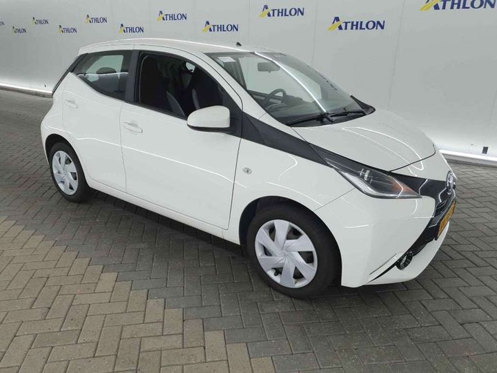 Photo 2 VIN: JTDKGNEC20N198801 - TOYOTA AYGO 