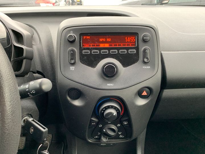 Photo 19 VIN: JTDKGNEC20N208629 - TOYOTA AYGO 