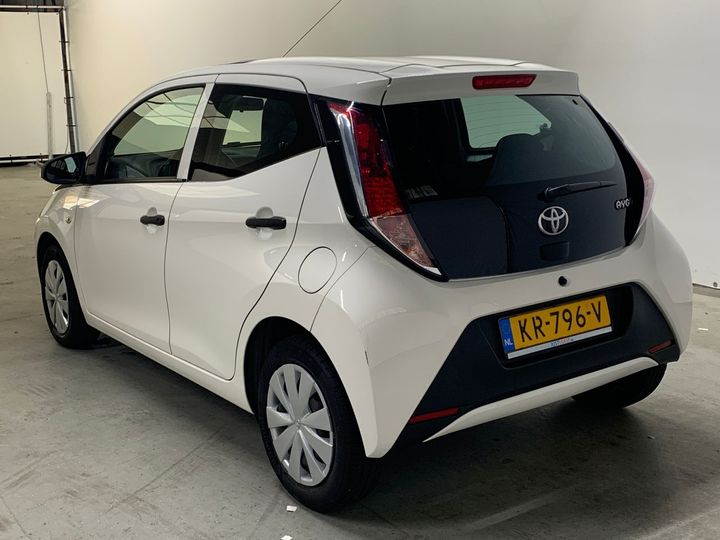 Photo 2 VIN: JTDKGNEC20N214611 - TOYOTA AYGO 