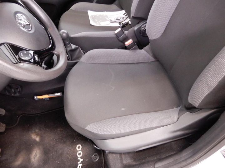 Photo 19 VIN: JTDKGNEC20N229562 - TOYOTA AYGO 