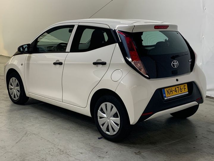 Photo 2 VIN: JTDKGNEC20N234051 - TOYOTA AYGO 