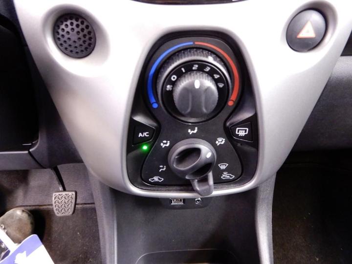 Photo 18 VIN: JTDKGNEC20N241503 - TOYOTA AYGO 