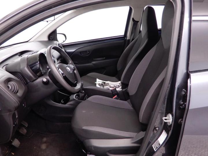 Photo 11 VIN: JTDKGNEC20N242022 - TOYOTA AYGO 