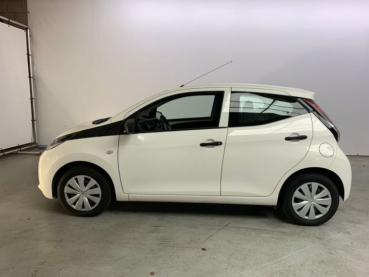 Photo 9 VIN: JTDKGNEC20N322310 - TOYOTA AYGO 