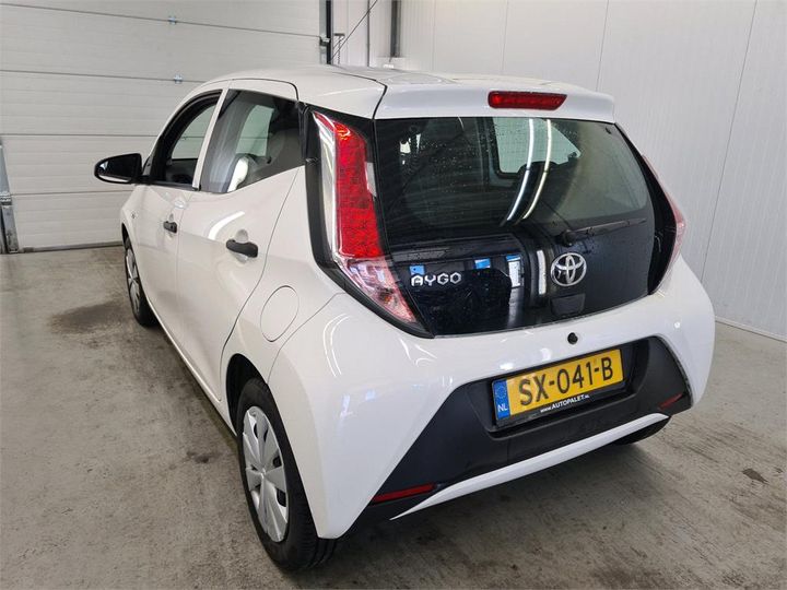 Photo 3 VIN: JTDKGNEC20N328057 - TOYOTA AYGO 