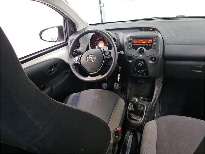 Photo 6 VIN: JTDKGNEC20N328057 - TOYOTA AYGO 