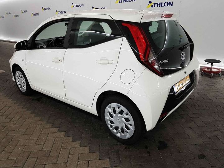 Photo 3 VIN: JTDKGNEC20N355341 - TOYOTA AYGO 