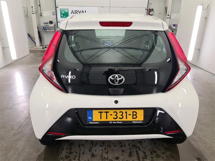 Photo 12 VIN: JTDKGNEC20N356327 - TOYOTA AYGO 