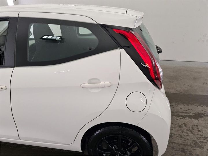 Photo 18 VIN: JTDKGNEC20N356327 - TOYOTA AYGO 