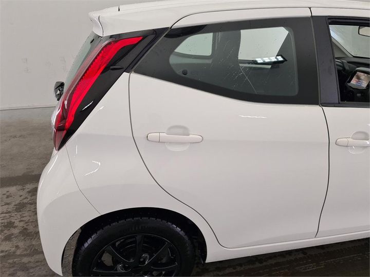 Photo 8 VIN: JTDKGNEC20N356327 - TOYOTA AYGO 