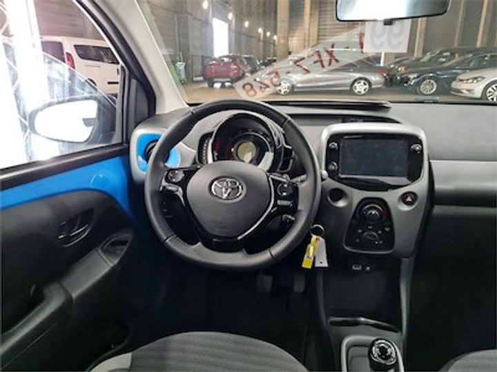 Photo 8 VIN: JTDKGNEC20N503312 - TOYOTA AYGO - 2018 