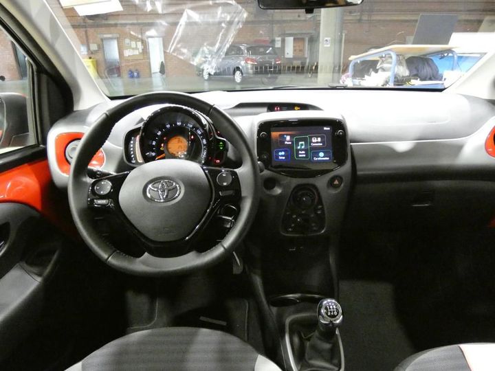 Photo 7 VIN: JTDKGNEC20N517856 - TOYOTA AYGO 