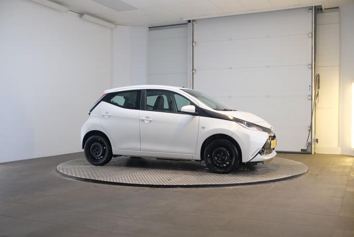 Photo 5 VIN: JTDKGNEC30N046252 - TOYOTA AYGO 