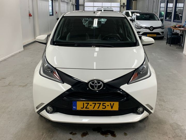 Photo 8 VIN: JTDKGNEC30N175107 - TOYOTA AYGO 