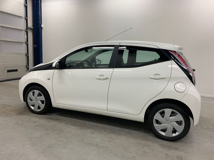 Photo 9 VIN: JTDKGNEC30N175107 - TOYOTA AYGO 