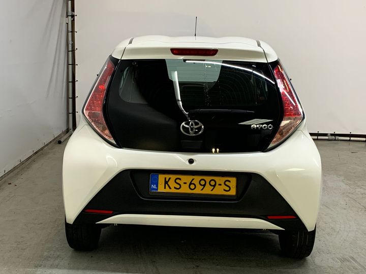 Photo 12 VIN: JTDKGNEC30N213869 - TOYOTA AYGO 