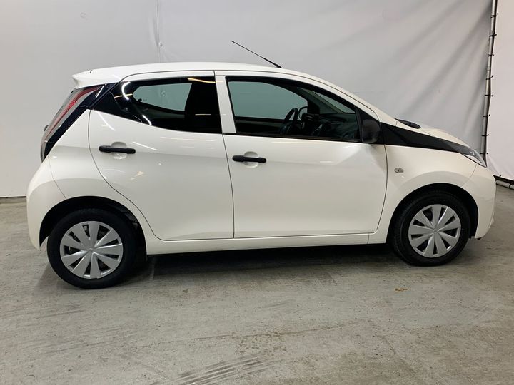 Photo 14 VIN: JTDKGNEC30N213869 - TOYOTA AYGO 