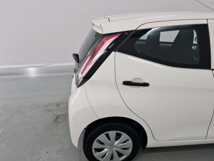 Photo 16 VIN: JTDKGNEC30N214567 - TOYOTA AYGO 