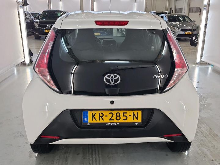 Photo 9 VIN: JTDKGNEC30N214567 - TOYOTA AYGO 