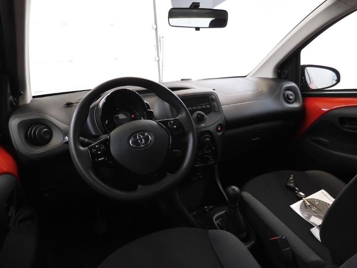 Photo 2 VIN: JTDKGNEC30N283386 - TOYOTA AYGO 