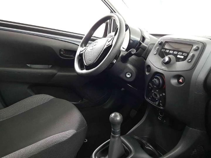 Photo 9 VIN: JTDKGNEC30N292878 - TOYOTA AYGO 