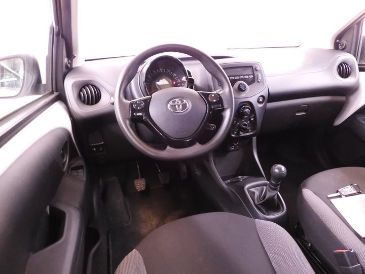 Photo 9 VIN: JTDKGNEC30N295666 - TOYOTA AYGO 