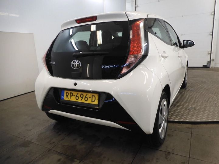 Photo 2 VIN: JTDKGNEC30N298289 - TOYOTA AYGO 