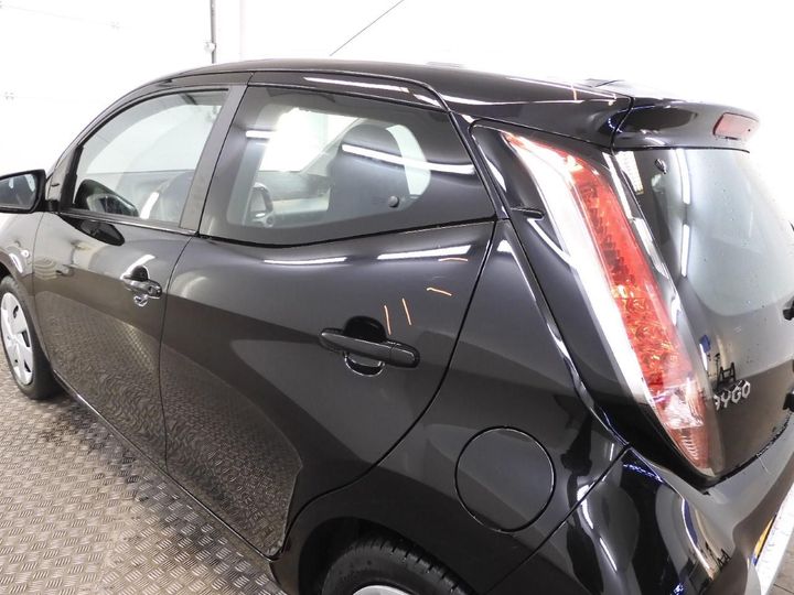 Photo 2 VIN: JTDKGNEC30N330108 - TOYOTA AYGO 