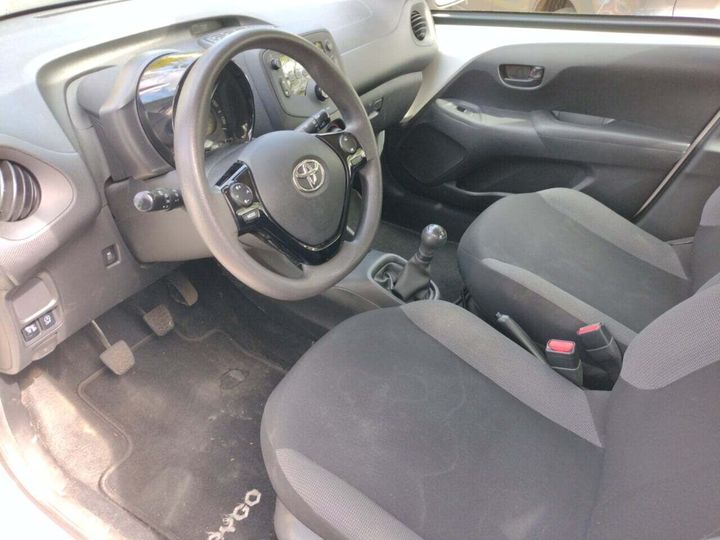 Photo 4 VIN: JTDKGNEC30N339052 - TOYOTA AYGO 