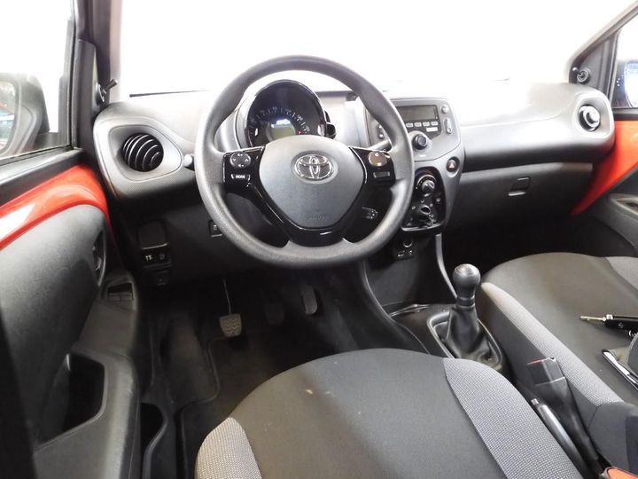 Photo 17 VIN: JTDKGNEC30N352867 - TOYOTA AYGO 