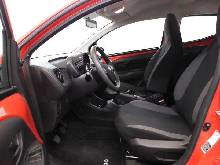 Photo 4 VIN: JTDKGNEC30N352867 - TOYOTA AYGO 