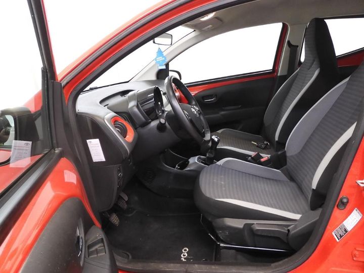 Photo 5 VIN: JTDKGNEC30N365408 - TOYOTA AYGO 