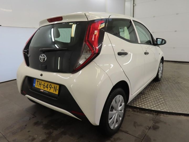 Photo 2 VIN: JTDKGNEC30N371435 - TOYOTA AYGO 