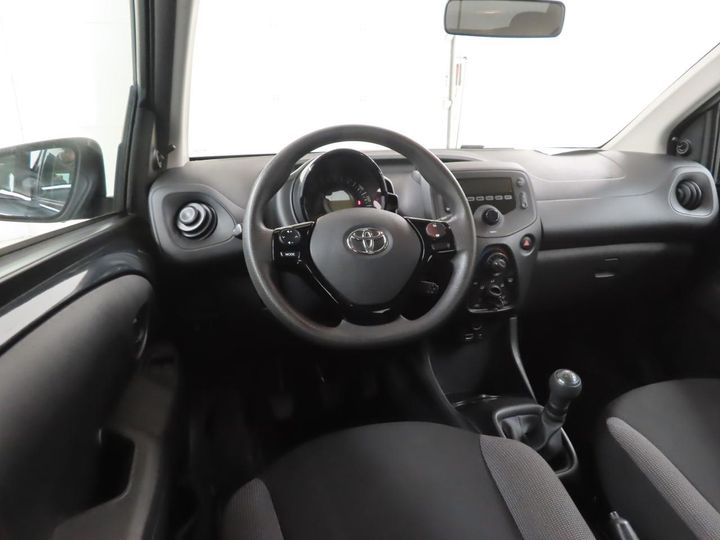 Photo 2 VIN: JTDKGNEC30N445713 - TOYOTA AYGO 