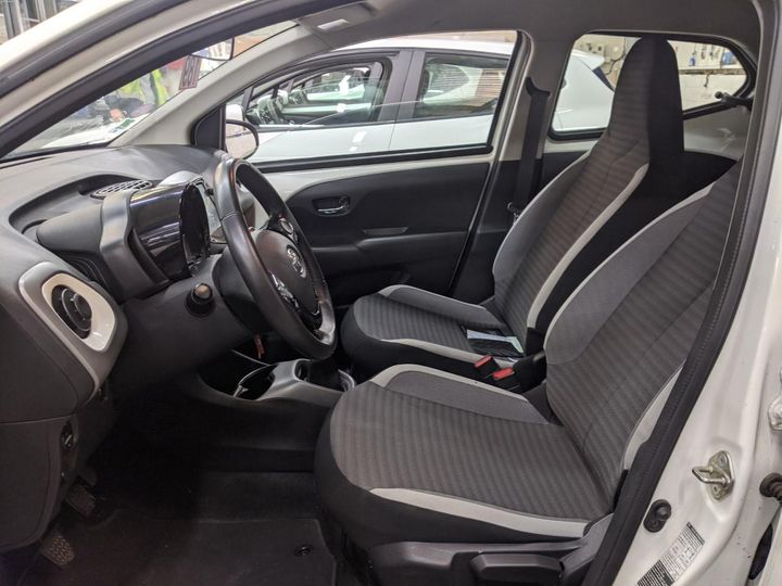 Photo 9 VIN: JTDKGNEC30N503884 - TOYOTA AYGO 