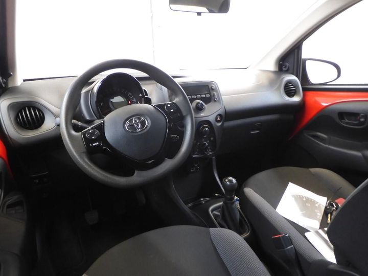 Photo 3 VIN: JTDKGNEC40N290234 - TOYOTA AYGO 