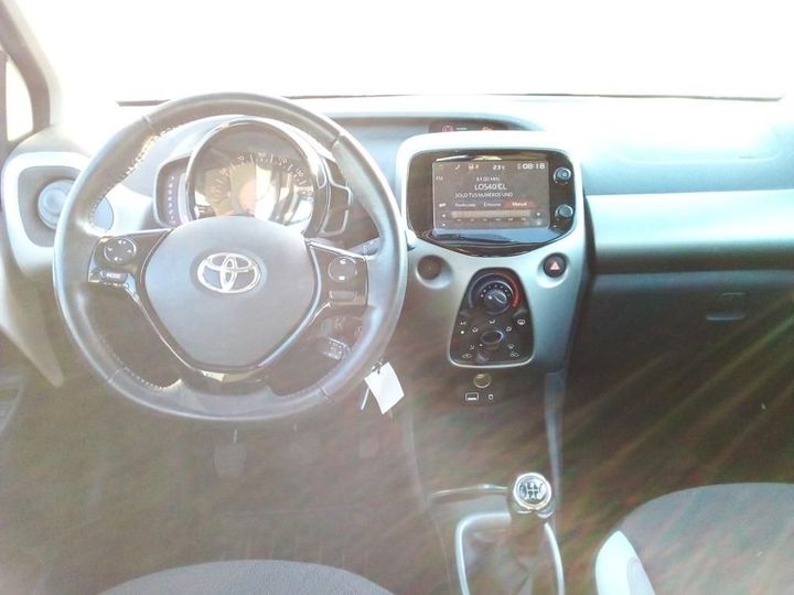 Photo 7 VIN: JTDKGNEC40N331381 - TOYOTA AYGO 