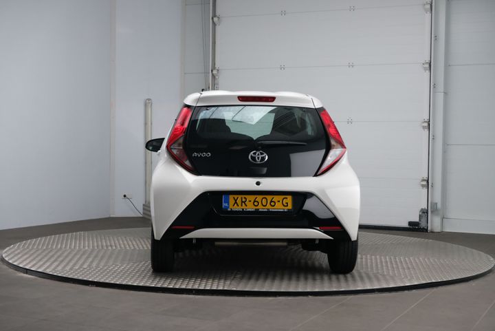 Photo 4 VIN: JTDKGNEC40N368589 - TOYOTA AYGO 