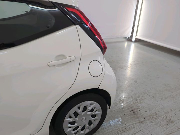 Photo 10 VIN: JTDKGNEC40N422618 - TOYOTA AYGO 