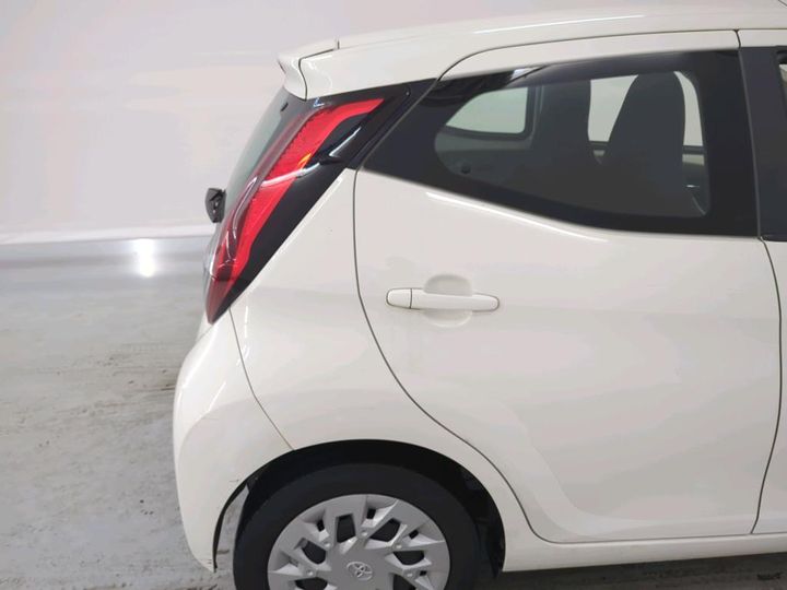 Photo 8 VIN: JTDKGNEC40N422618 - TOYOTA AYGO 