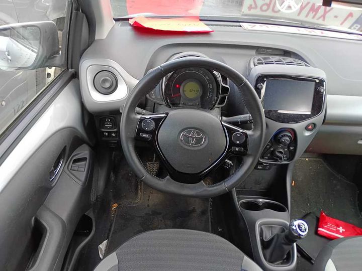 Photo 10 VIN: JTDKGNEC40N517700 - TOYOTA AYGO 