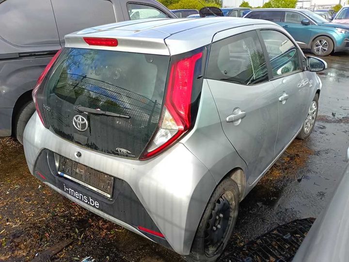 Photo 4 VIN: JTDKGNEC40N517700 - TOYOTA AYGO 