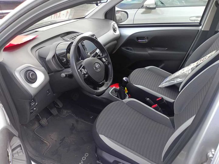 Photo 8 VIN: JTDKGNEC40N517700 - TOYOTA AYGO 