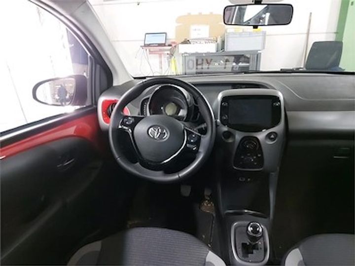 Photo 8 VIN: JTDKGNEC40N554875 - TOYOTA AYGO - 2018 