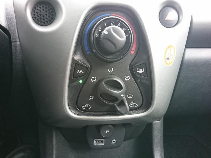 Photo 13 VIN: JTDKGNEC50N128208 - TOYOTA AYGO 