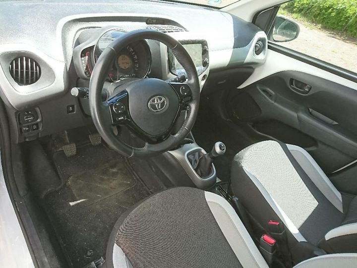 Photo 7 VIN: JTDKGNEC50N128483 - TOYOTA AYGO 