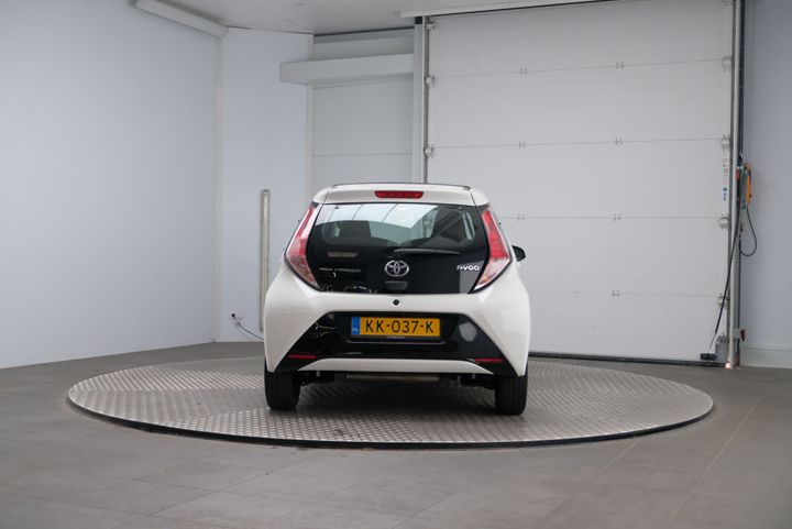 Photo 4 VIN: JTDKGNEC50N210939 - TOYOTA AYGO 