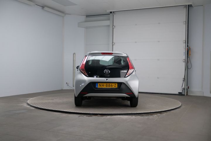 Photo 4 VIN: JTDKGNEC50N238739 - TOYOTA AYGO 