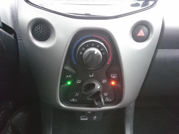 Photo 13 VIN: JTDKGNEC50N247537 - TOYOTA AYGO 